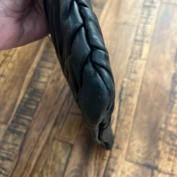 Vintage michael Michael Kors Bag Leather black ruched crossbody Gold Hardware - Picture 7 of 15